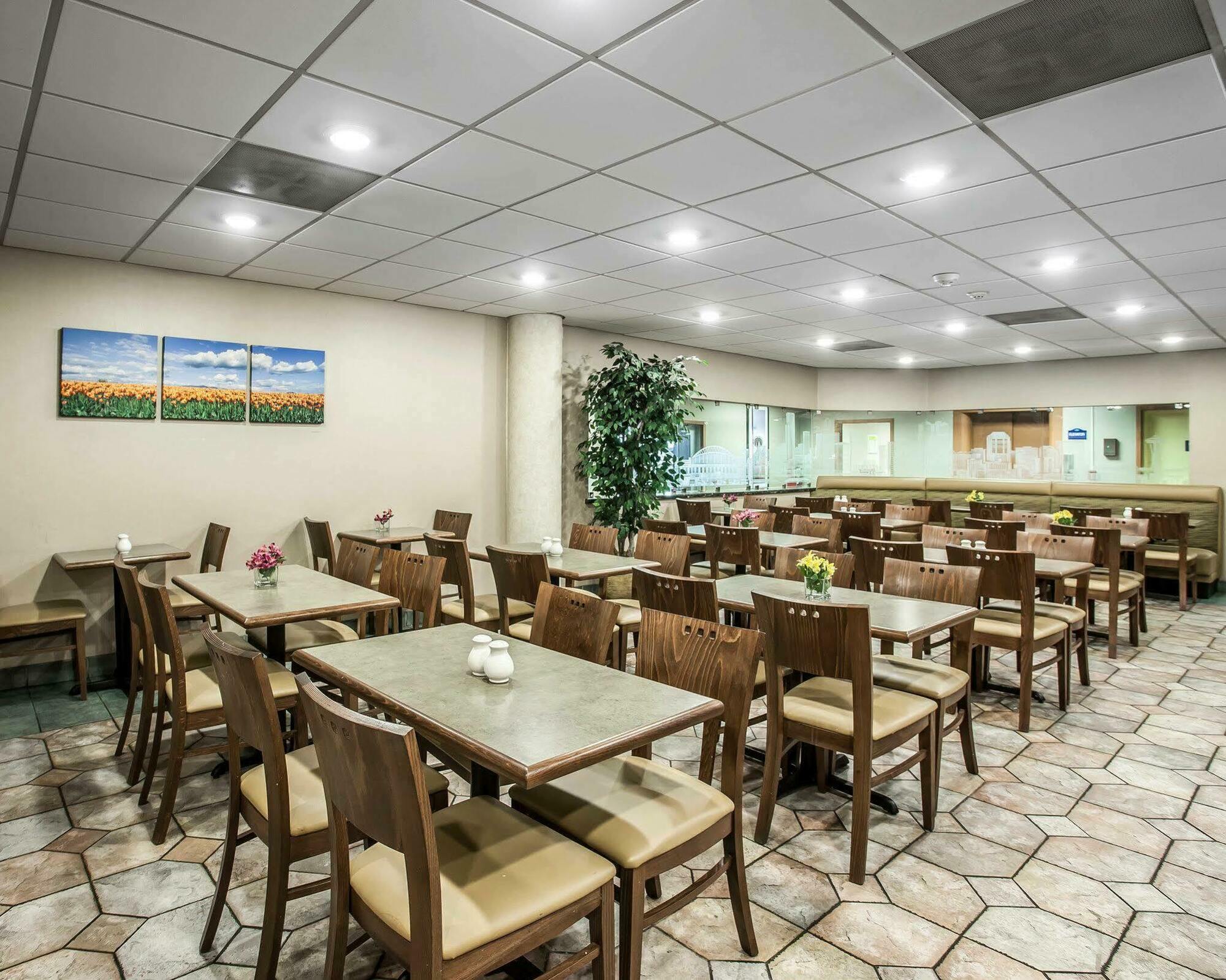 Quality Inn & Suites Seattle Center Екстериор снимка